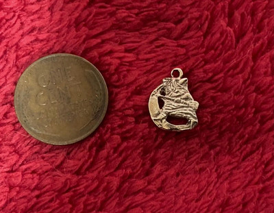 10k Gold Flying Witch Moon Salem Witch Trials Souvenir bracelet pendant Charm
