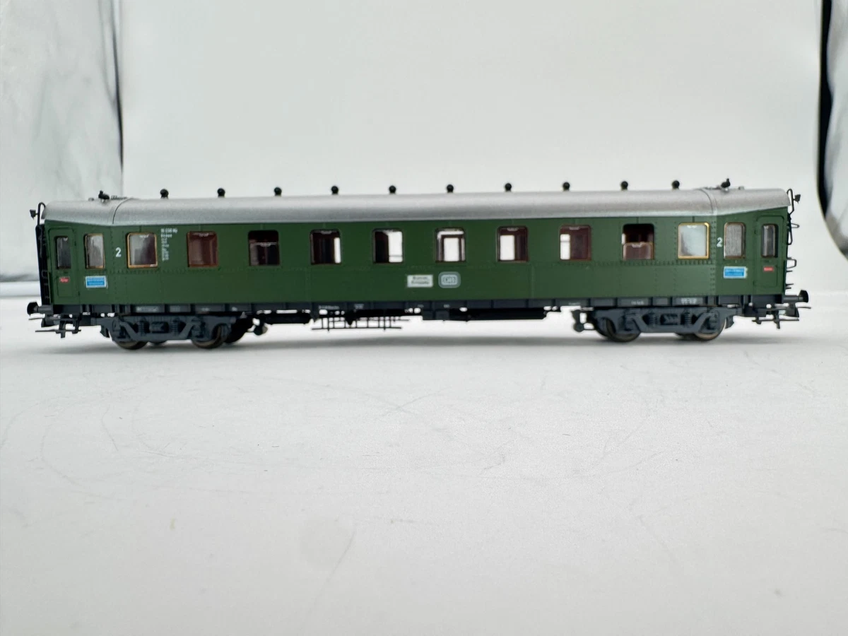 Vagón de tren rápido Roco H0 44439 2. Clase 16 038 Munich DB embalaje origina...