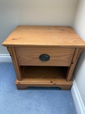 A Matching Pair of Bedside Cabinets 2-Pack Solid Wood Bedroom Furniture