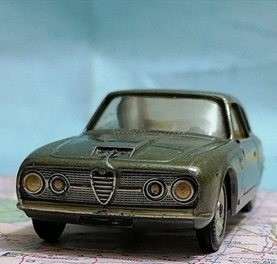 Alfa Romeo 2600 - Vintage 1/43 Scale, Solid 125, Made in France 1963