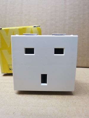 VIMAR IDEA SINGLE 2P+E 13 Amp 250 Volt SICURY POWER OUTLET #16260.B 