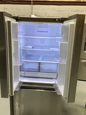 Samsung 22-cu ft Smart French Door Refrigerator with Ice Maker (Fingerprint Resi