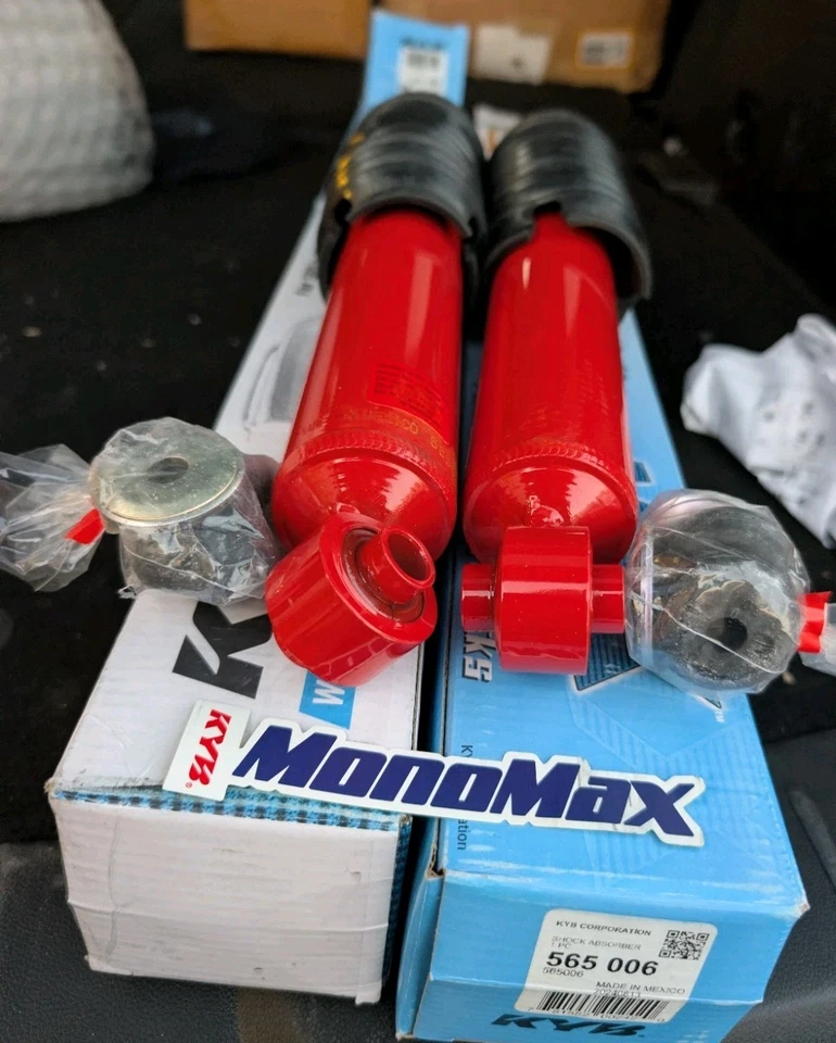 Set of 2 Front KYB MonoMax Shock Absorbers For Ford Expedition F-150 4WD 565006 - Image 3 of 4