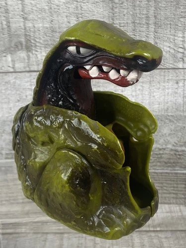 Vintage 1985 Ideal Rocks & Bugs & Things Trapasaurus Action Figure - Works!