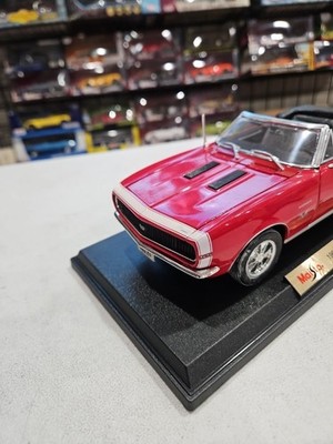 Maisto 1:18 1967 Chevrolet Camaro RS/SS Red Diecast Car Opening