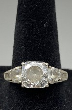 925 Sterling Silver Triple Cubic Zirconia Size 8 Ring 4.4g