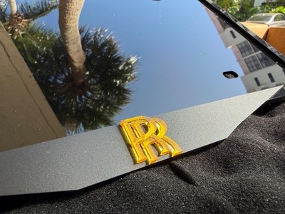 3D LOGO LUXURY license plate frame