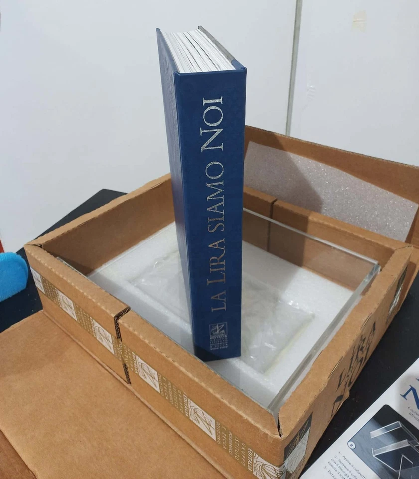 Libro LA LIRA SIAMO NOI copertina Argento - Immagine 2 di 4