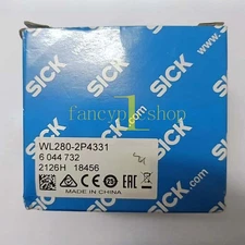 1PCS New SICK WL280-2P4331 6044732 Photoelectric Sensor WL2802P4331