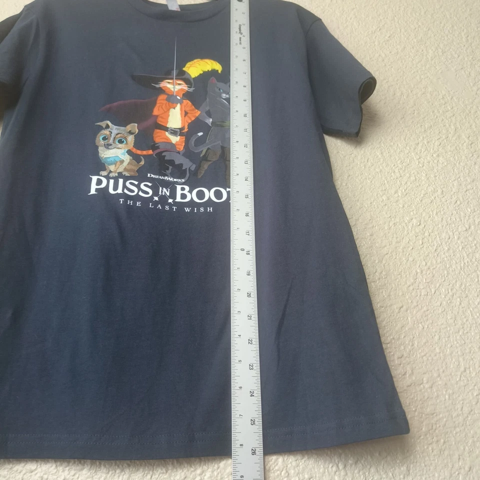 t-shirt with design puss in boots youth size L navy blue the last wish - Image 4 of 4