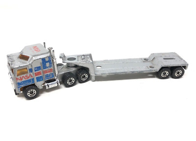 MATCHBOX Nasa S=1-90 - 1981 Convoy Kenworth + Low Bed Trailer 1981 - Modellauto