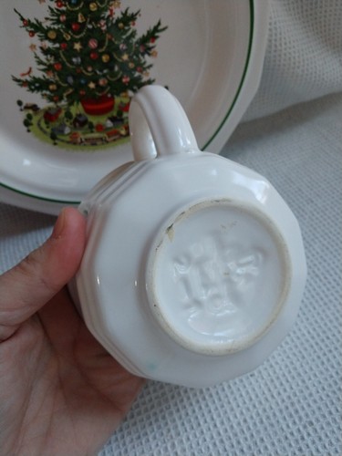 Vintage Pfaltzgraff Christmas Heritage Plate Festive Holiday Tree & Train & Cup - Picture 3 of 5