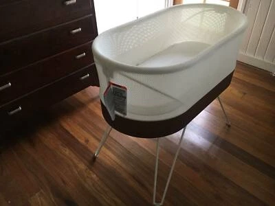 snoo bassinet resale
