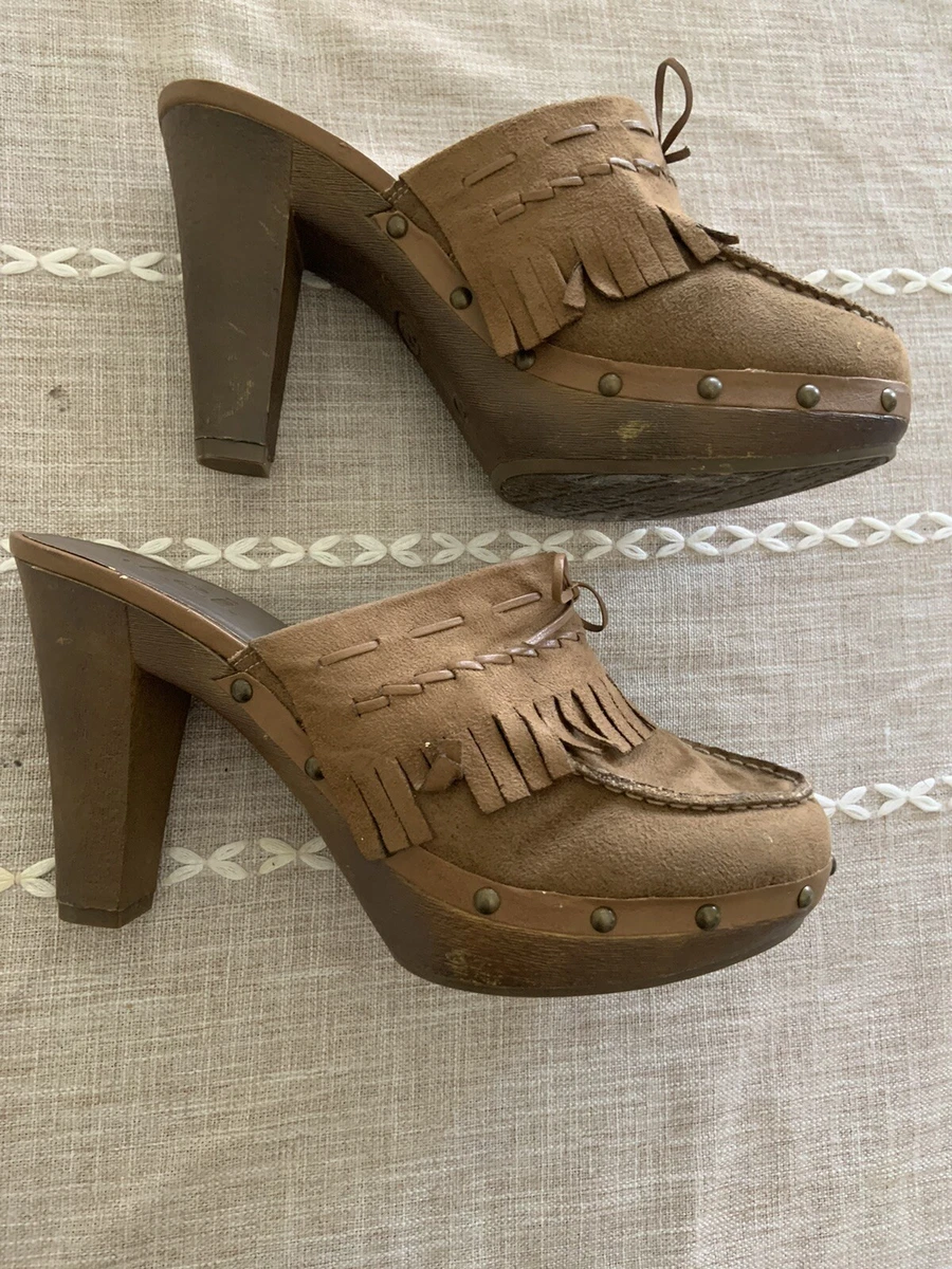 Chunky hotsell clog heels