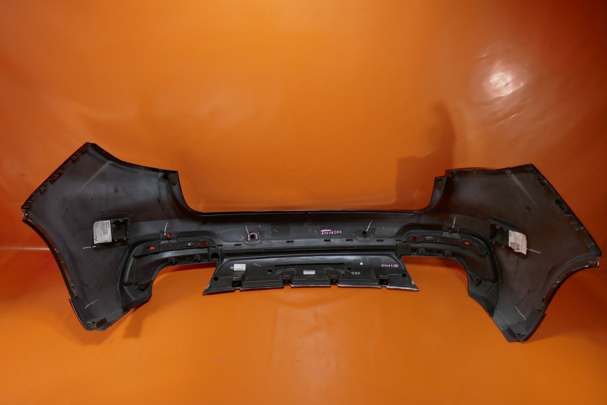 MASERATI LEVANTE GTS REAR BUMPER 2020 2021 670118506 OEM