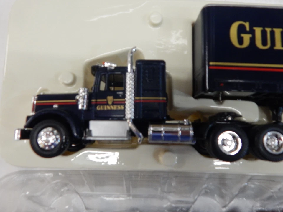 CORGI KENWORTH T925 WITH SEMI BOX TRAILER GUINNESS 55801 BNIB 1:50 - Image 4 of 4