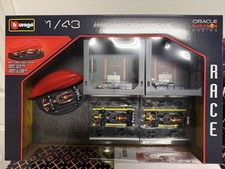 Bburago 1:43 Deluxe Paddock Set Red Bull Racing 3x F1 Cars Pit Crew 20pc Set   