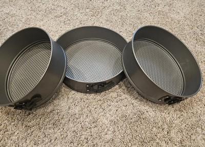 Springform Cake Pans Set of 3 Round Baking Nonstick Spring Loaded - Never Used
