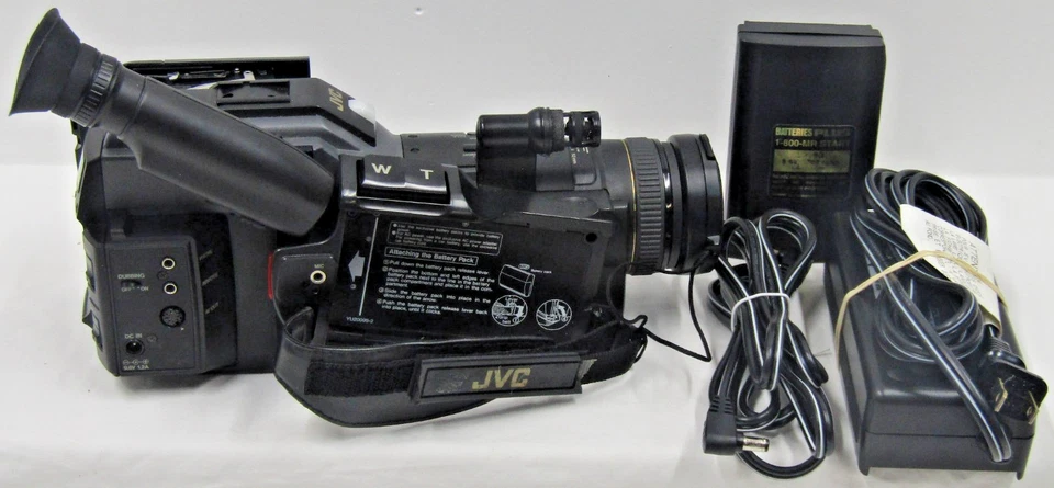 JVC Compact VHS Videomovie Camera / Player GR-303 ~ Works with Case - Image 2 of 4