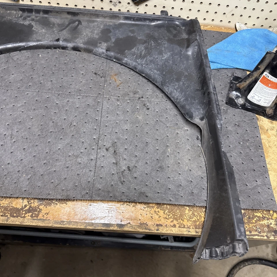 03-07 Cubierta del ventilador del radiador diésel Ford F250 F350 6,0 6,0 L 3C34-8146-Aj Foto 3 de 4