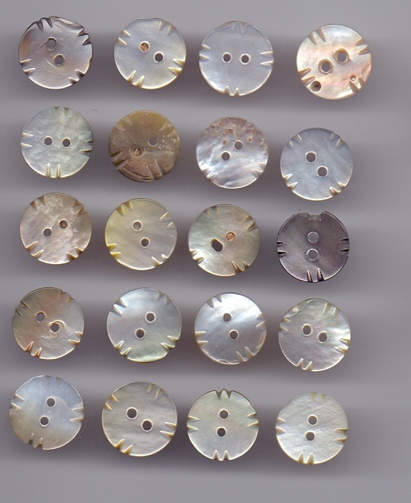 20 vintage buttons - carved shell