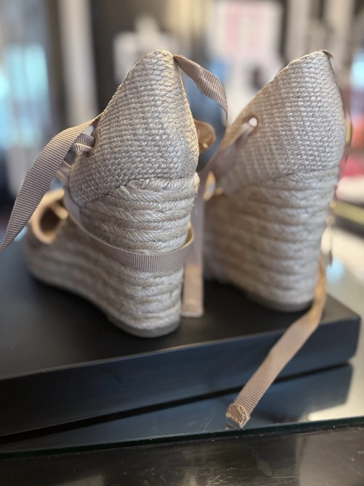 Cuñas con cordones I.N.C nude para mujer  Foto 4 de 4