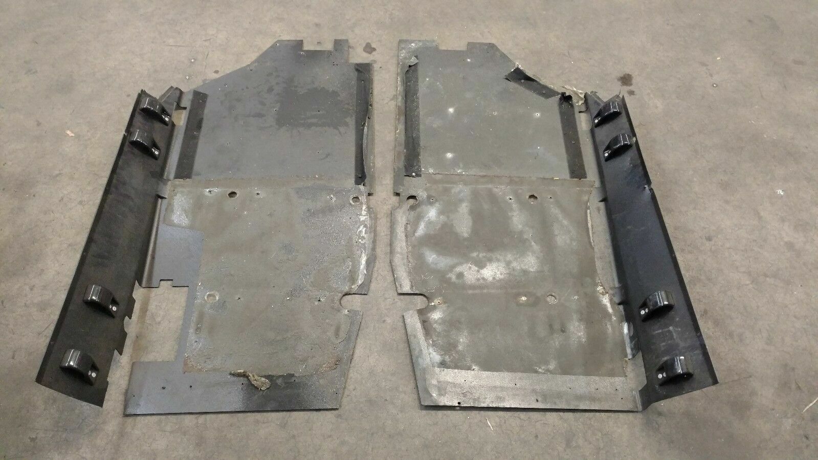 LAMBORGHINI MURCIELAGO INSIDE BOTTOM LINING PLASTIC PANEL 418825209 418825208