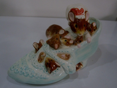 NESCO, Beatrix Potter ES GAB EINE ALTE FRAU LEBTE in einem Schuh Geldbox 1994 A0995