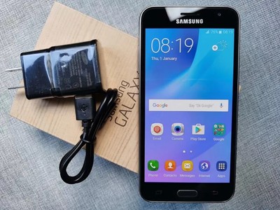 Samsung Galaxy J3 (2017) 5.0'' J330F Global Android 16GB Unlocked 4G Smartphone