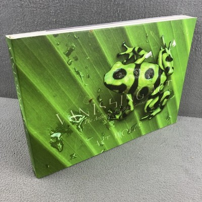Vanishing Act : The Artistry of Animal Camouflage Paperback Art W