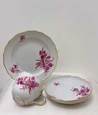 Meissen Kaffeetasse UT Blumen purpur Handbemalt Porzellan Gedeck Goldrand 1.Wahl