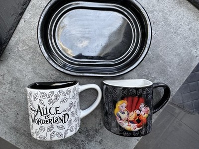 Disneyland Paris Alice im Wunderland Tea For Two Drink Me Teeservice Tasse & Untertasse