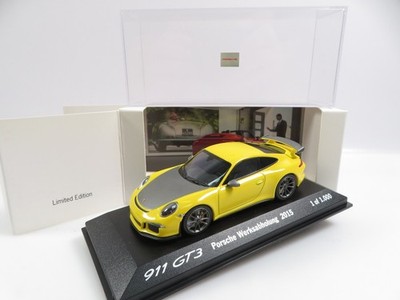 1:43 Minichamps WAX20130022 Porsche Werksabholung 2015