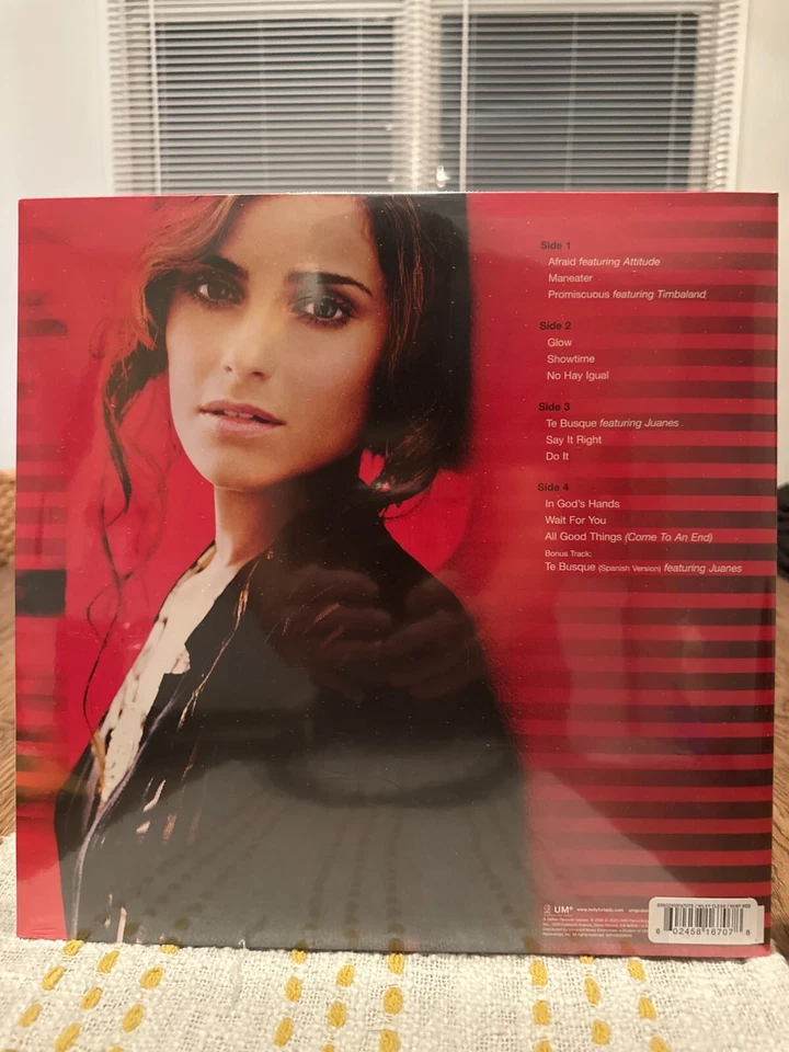 Nelly Furtado Loose Limited Edition Red & White Color Vinyl 2 LP - IN HAND Foto 3 de 3