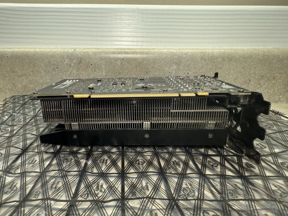 NVIDIA EVGA GeForce RTX 2060 6GB GDDR6 Graphics Card - Image 4 of 4