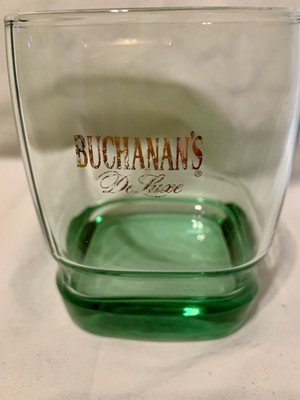 Buchanan s De Luxe Scotch Glass Collectors Glass
