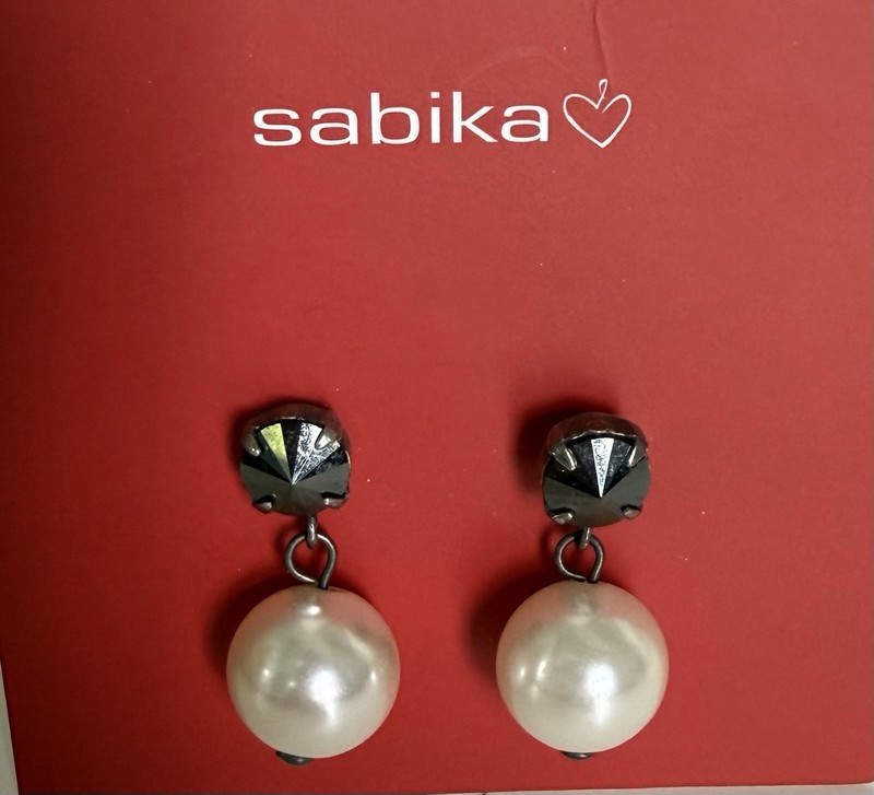 New Sabika Pearl and Hematite Stone Earrings