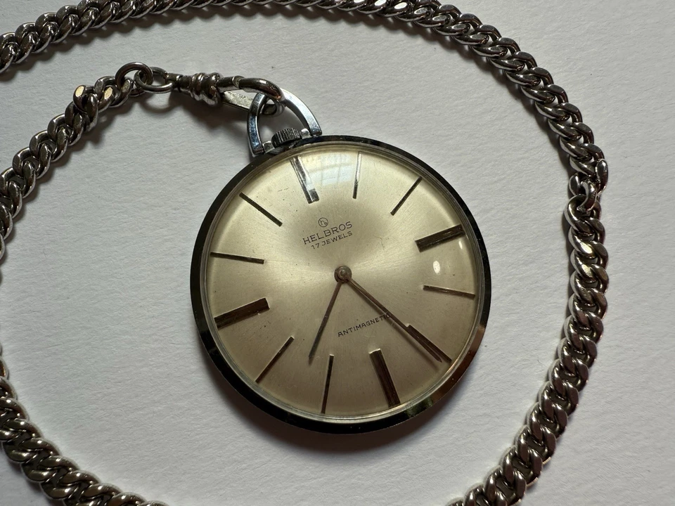 Reloj Bolsillo Helbros 17 Joyas Tono Plateado Antimagnético con Cadena - Funcionando Foto 2 de 4