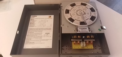 TORK W400BL - 7 Day Time Switch With Reserve Power - Spec Grade Control