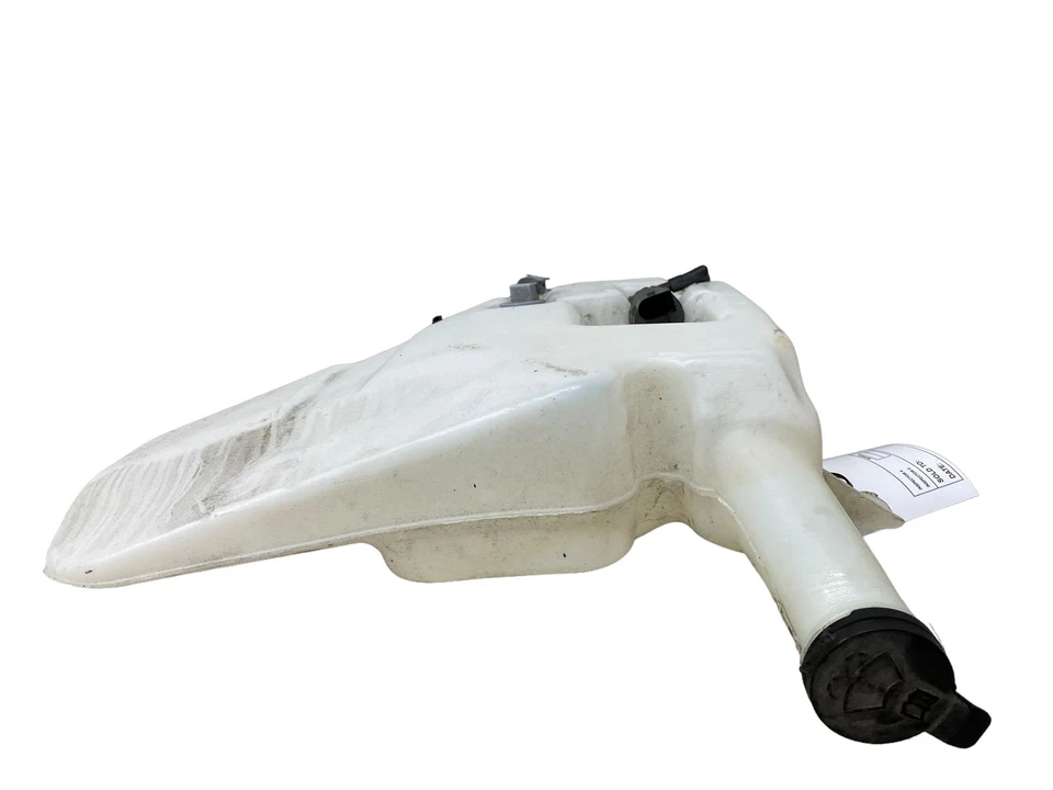 2020-2022 GMC SIERRA K3500 6.6L WINSHIELD WASHER FLUID RESERVOIR TANK W/PUMP - Image 2 of 4