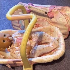 Vintage Baby Annabel Puppe mit Zubehör Autositz & Koffer macht Geräusche 2005