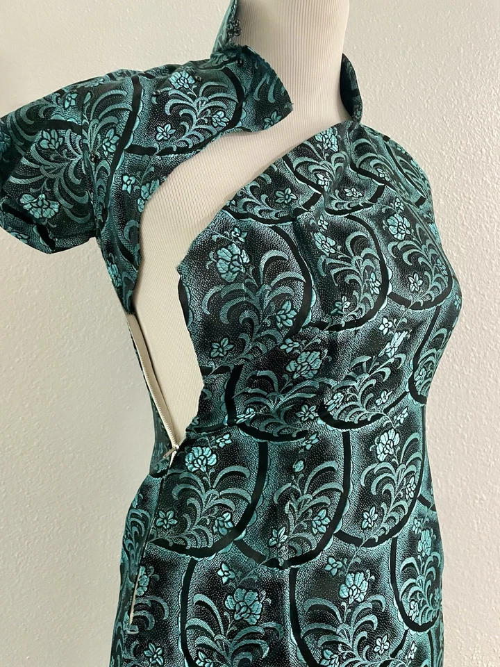 VTG 50s/60s Floral Jaquard Cheongsam Qipao Banner Dress Small FLAW - Image 3 of 4