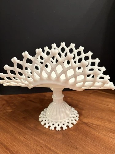 Scarce Vintage Westmoreland Milk Glass Lacy Criss Cross Style Banana Boat dish