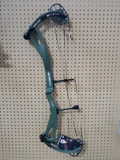 PSE Mach 34 S2 Rh 70lb Green 26.5-30.5 Compound Bow Right Handed