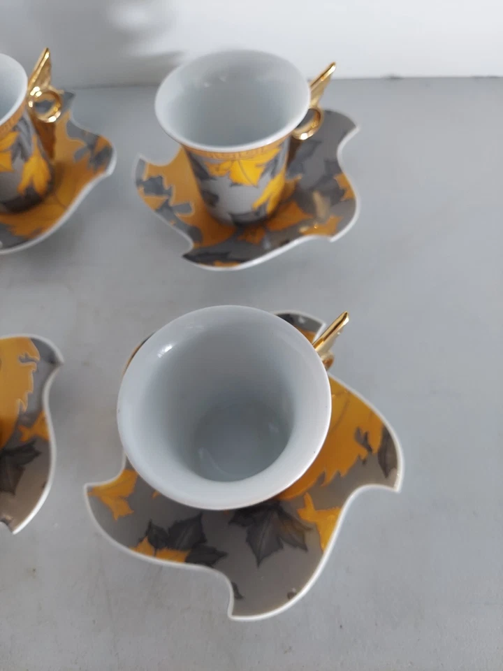 Tazas de café turcas con platillos (servicio para 6) Foto 3 de 4