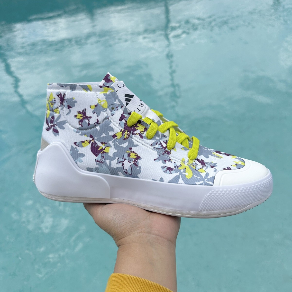 未使用　adidas x STELLA MCCARTNEY 花柄刺繍　プリント Adidas Treino Mid x Stella McCartney Floral Print Women's