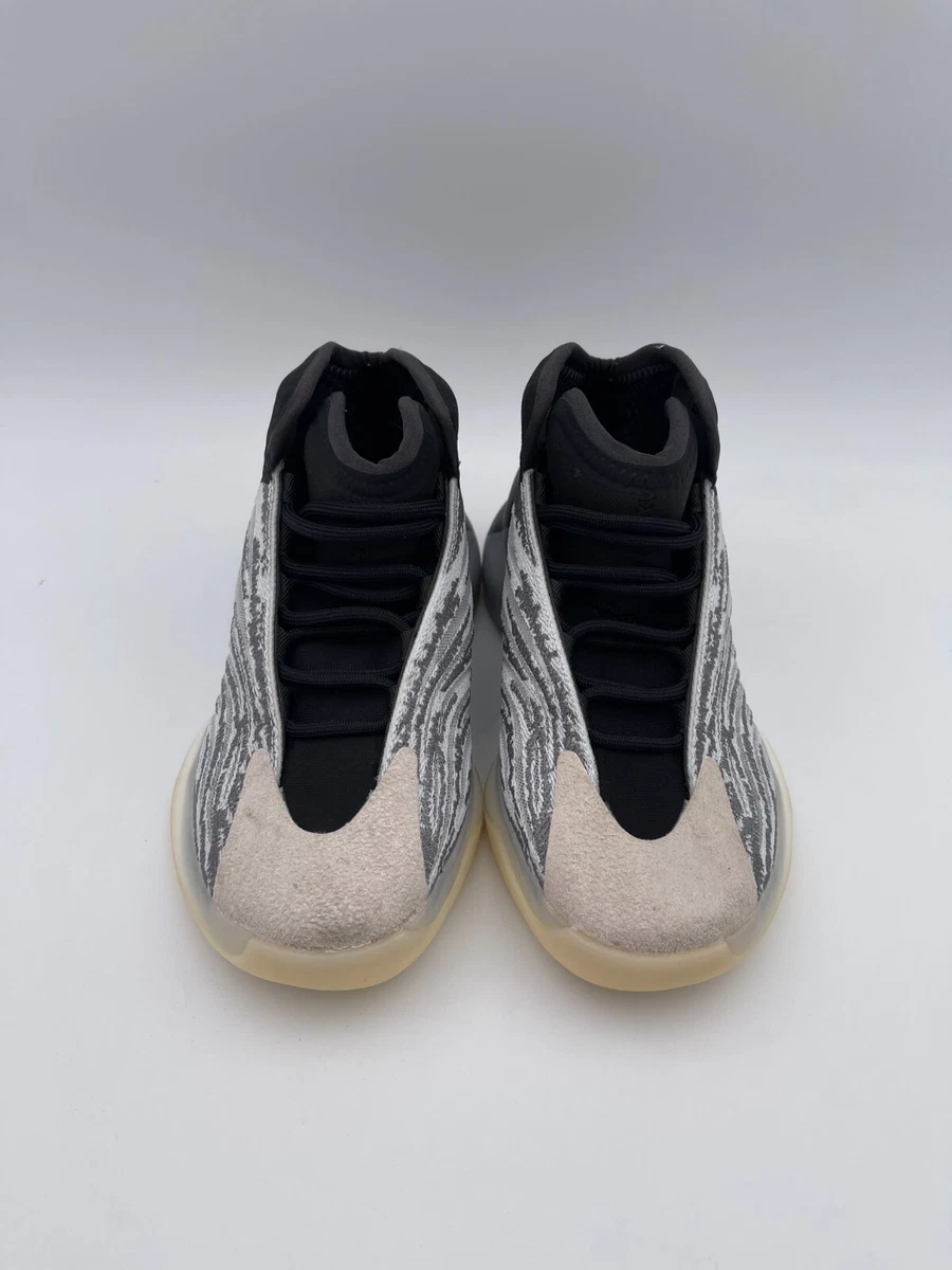 New top yeezy model