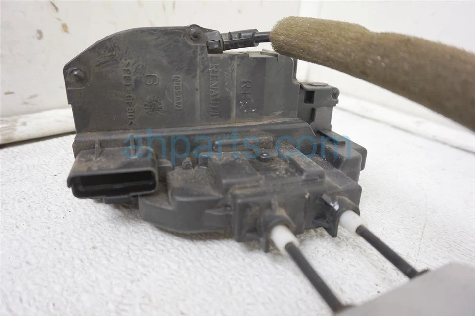 Nissan Máxima 2007-2008 pasajero delantero derecho cerradura pestillo actuador Foto 4 de 4