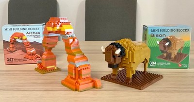 Set of 2 National Park Mini Building Blocks  Arches & Bison (Yellowstone) Lot
