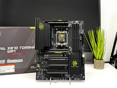 MSI MAG X870 TOMAHAWK WIFI AM5 DDR5 PCIe 5.0 WiFi 7 ATX